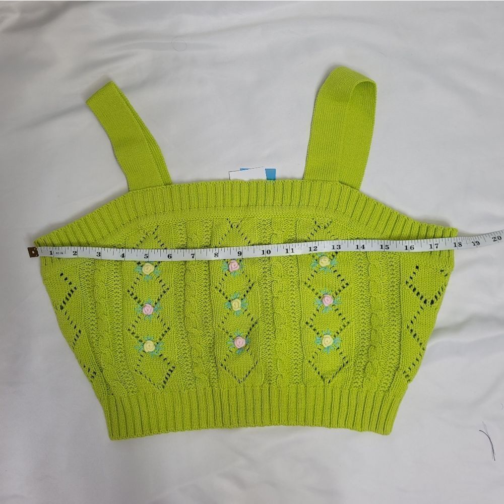 New Cider Lime Green Floral Embroidery Knit Sweater Cropped Tank Top M — image 7 of 8